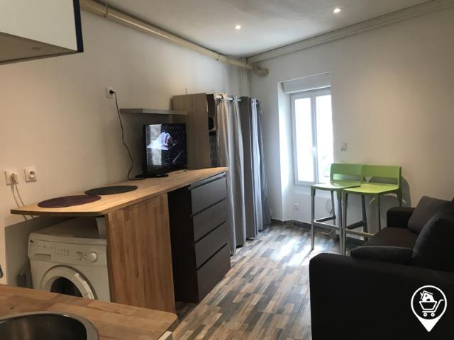 STUDIO MEUBLÉ Pont de vivaux / Capelette