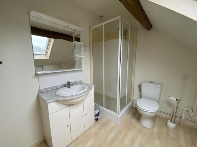 STUDIO MEUBLÉ PROCHE CITADELLE Toutes charges comprises chauffage compris