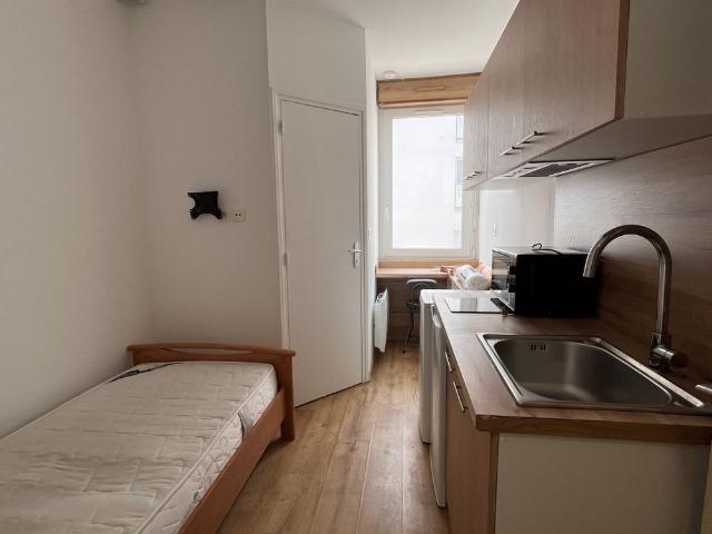 STUDIO MEUBLE QUARTIER GARE CHAUFFAGE ET EAU COMPRIS