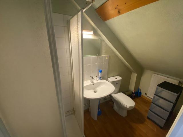 STUDIO MEUBLE QUARTIER SAINT PIERRE TOUTES CHARGES COMPRISES