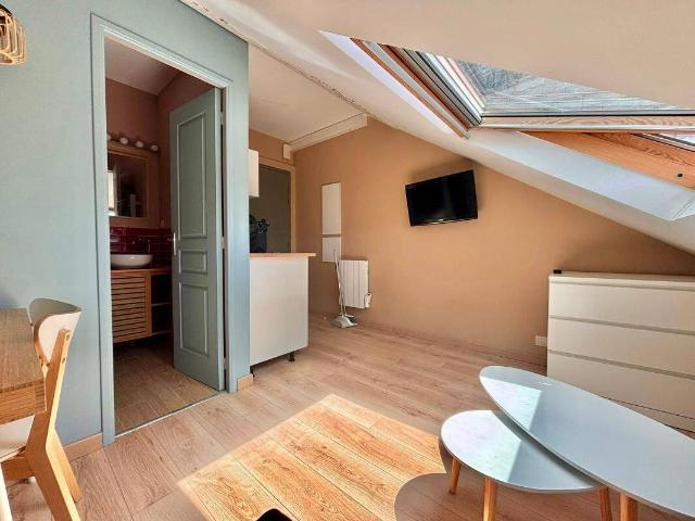 Studio meublé / RUE CHANZY
