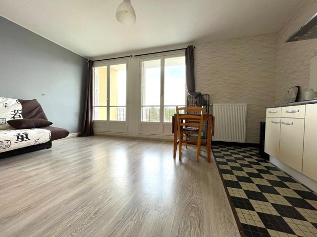 STUDIO MEUBLÉ RUE LEVOT 25.28 m²