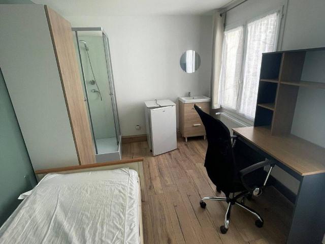 Studio meublé refait à neuf