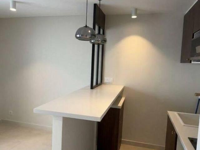 Studio meublé refait à neuf 23m2 + balcon