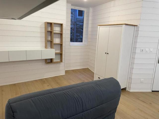 Studio meublé refait à Neuf