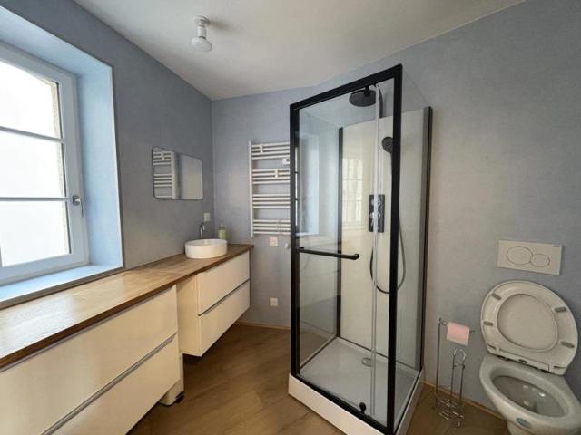 Studio meublé refait à Neuf