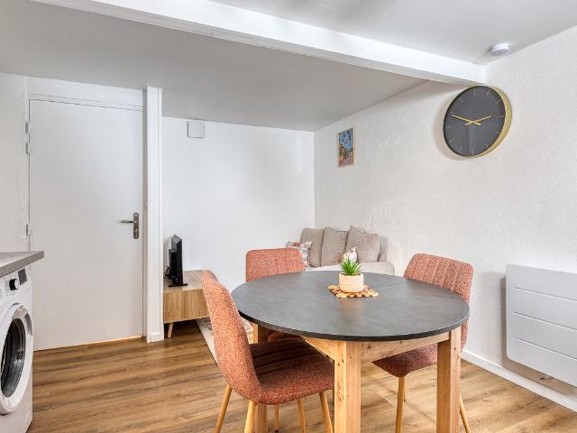 Studio meublé refait à neuf