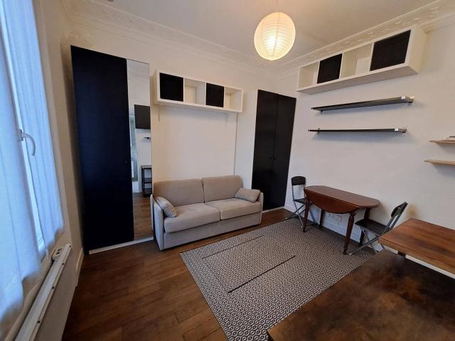 Studio meublé refait neuf
