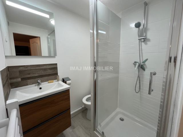 STUDIO MEUBLE RENOVE 19.42m2 CENTRE VILLE
