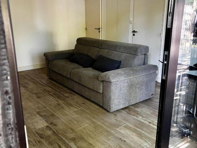 Studio meublé rénové 23 m² avec terrasse
