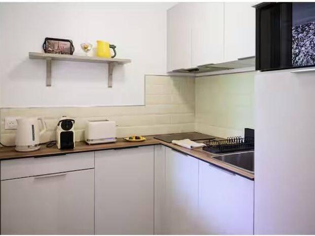 Studio meublé rénové 31 m² – Parking & cave – RER A Nogent