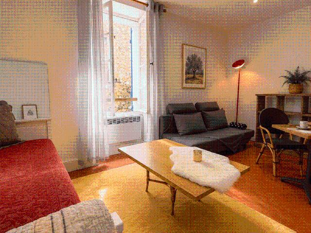 Studio meublé rénové – Centre Villecroze – Lumineux & calme