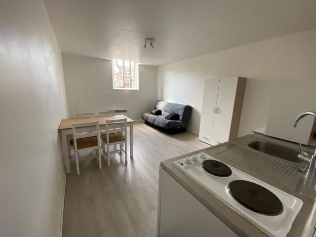 STUDIO MEUBLE SAINT HONORÉ chauffage compris VISITE VIRTUELLE