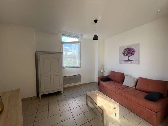 STUDIO MEUBLE SECTEUR GARE ROANNE