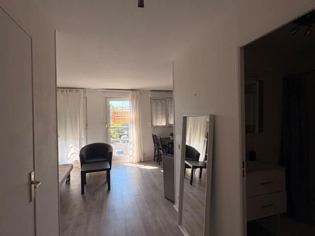 Studio meublé – Secteur Polyclinique du parc
