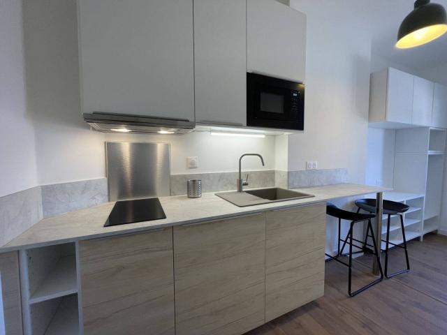 STUDIO MEUBLE / SECTEUR PLACE DE LA COMEDIE