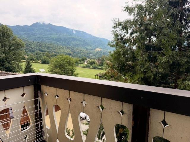 Studio meublé tout équipé, Vue exceptionnelle sur le golf d'Uri