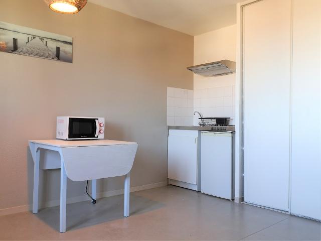 STUDIO MEUBLE VALENCE 1 pièce s 22.72 m2