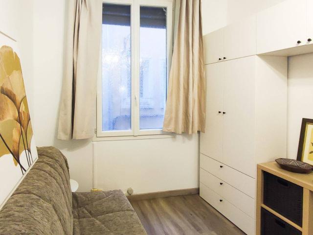 Studio meublé 15 m² Centre ville, rue Venel, 1er étage