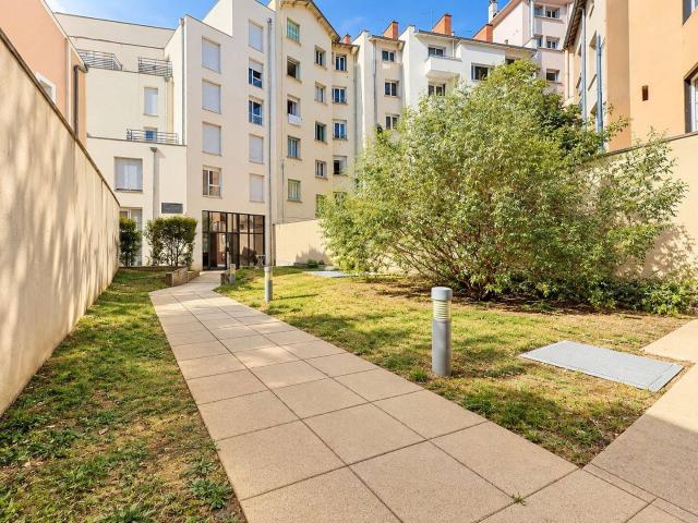 STUDIO MEUBLE 162 BERTHELOT LYON7