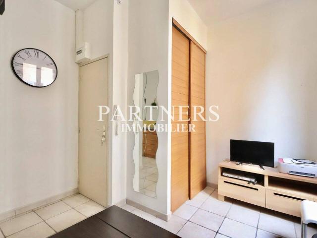 Studio meublé 18,65m² Aix centre historique