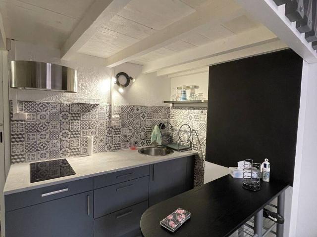 Studio meublé 19 m² avec mezzanine hyper centre historique, em