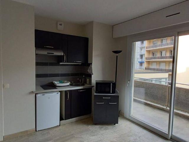 Studio meublé 19m2 + grand balcon, Chambéry centre