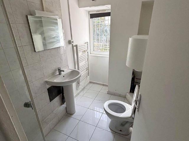 Studio meublé 19m2 libre de suite a Bron