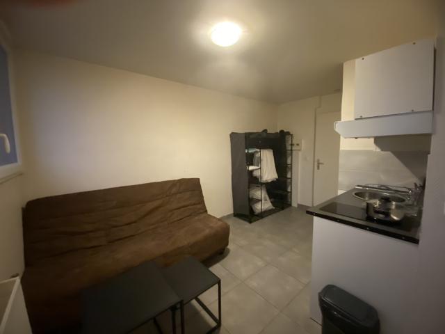 STUDIO Meublé