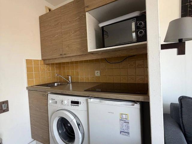 Studio meublé 24 m² avec terrasse — Cannes La Bocca Bail étudia