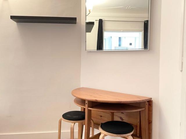 STUDIO MEUBLE 25 M2 AVEC TERRASSE