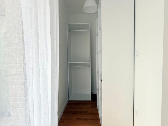 Studio meublé 26 m2 avec balcon ? Suresnes ? Résidence neuve « Le Métamorphose »