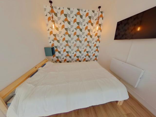 STUDIO MEUBLE 28 M²
