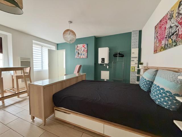 Studio meublé 28,4 m2 Quartier Bellevue 450  charges comprises