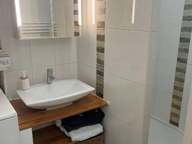 Studio meublé 28m2+ 18m2 de rez de jardin