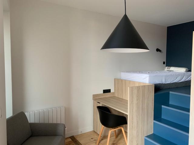 STUDIO MEUBLE 22 m² belles prestations hyper centre lot 301