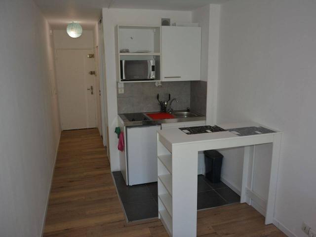 Studio meublé 22m² ÉTUDIANT Proche mer / Tramway Bail Étudiant Oct à Juin