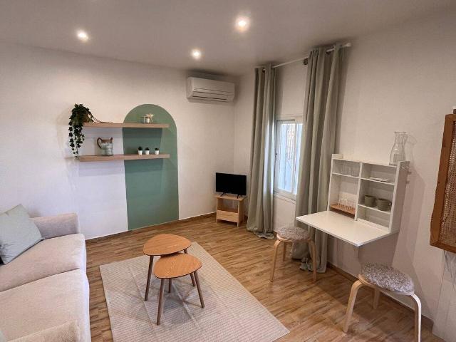 Studio meublé 23 m² avec terrasse, vue mer & jacuzzi – Bail mobilité – Nice