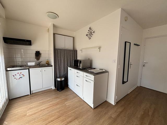 STUDIO MEUBLE 23 M² RUE DE LA LIBERTE