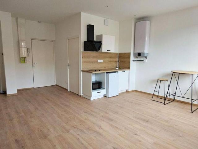 STUDIO MEUBLE 38 m² à louer