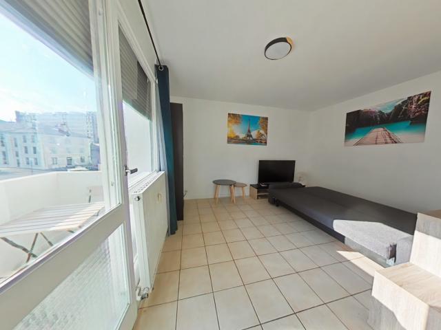 STUDIO MEUBLE 30 m²