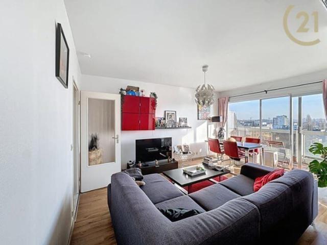 Studio / 7e étage, vue dégagée, très lumineux / PEB C