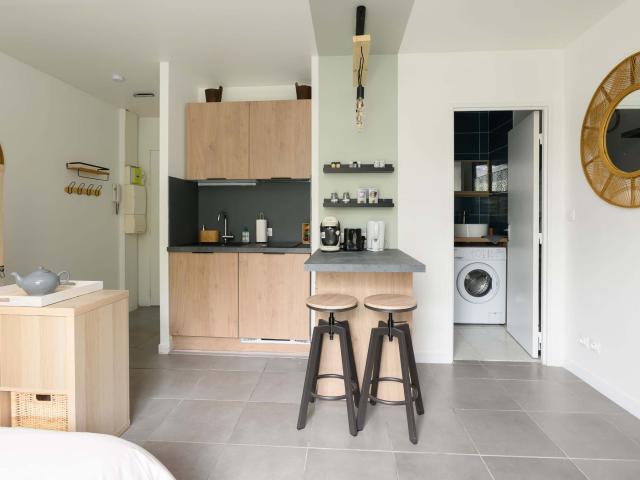 Studio Meublée Toutes Charges comprises Limite Chartres & 2 Parkings privés gratuits & Wifi & Netflix
