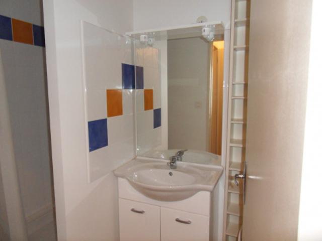 STUDIO MEUBLEE IKEA TERRASSE BAIE VITREE SECURISE CALME PROCHE ARENE MONTCALM JEAN JAURES