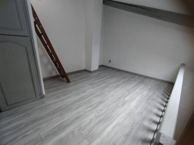 Studio Mezzanine APT