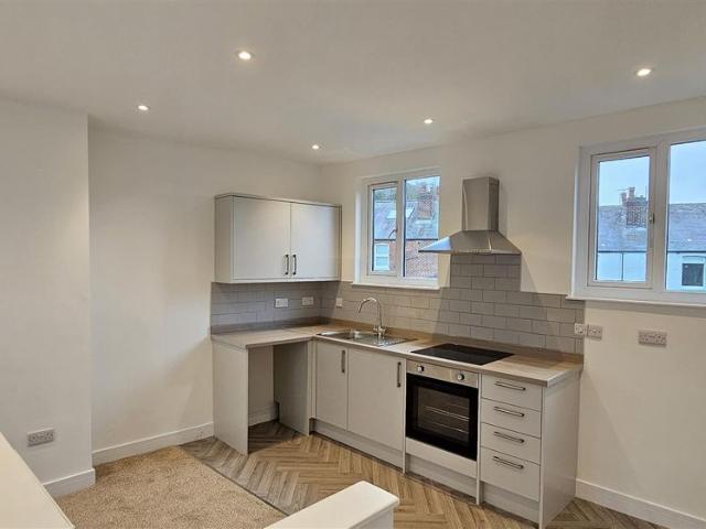 Studio, Meadow Head, Sheffield S8, 1 bed flat to rent, £950 pcm | PrimeLocation