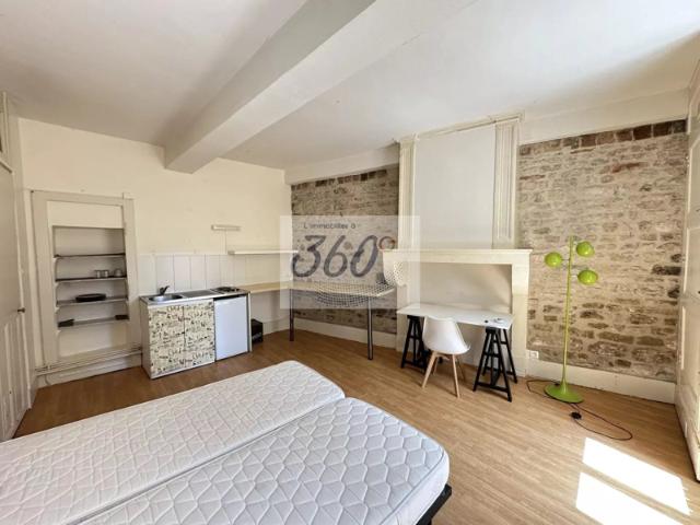 STUDIO No6 meublé CLUNY
