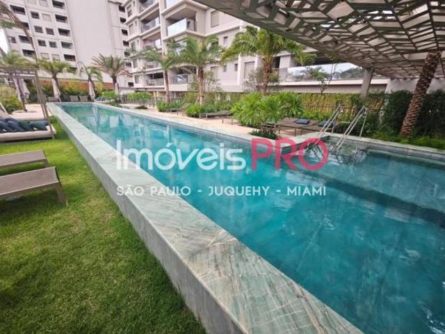 Studio no Campo Belo com 32m² em condomínio novo perto do metrô