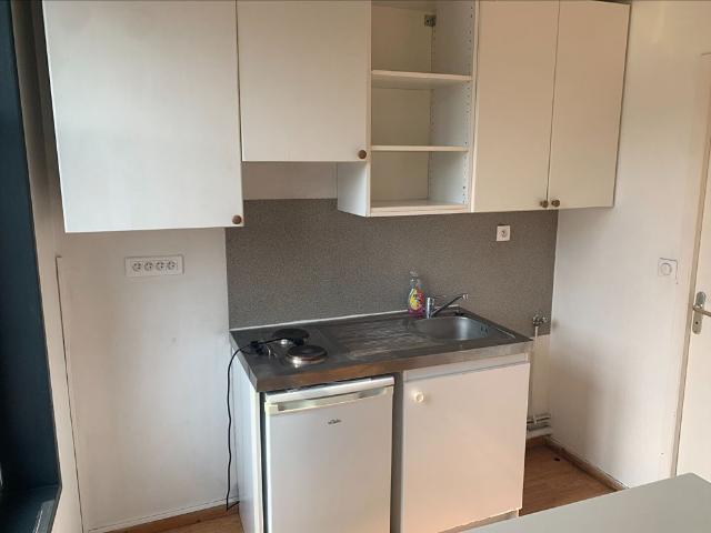 Studio non meublé 28,90m2 – Avenue du Peuple Belge réf G672 2