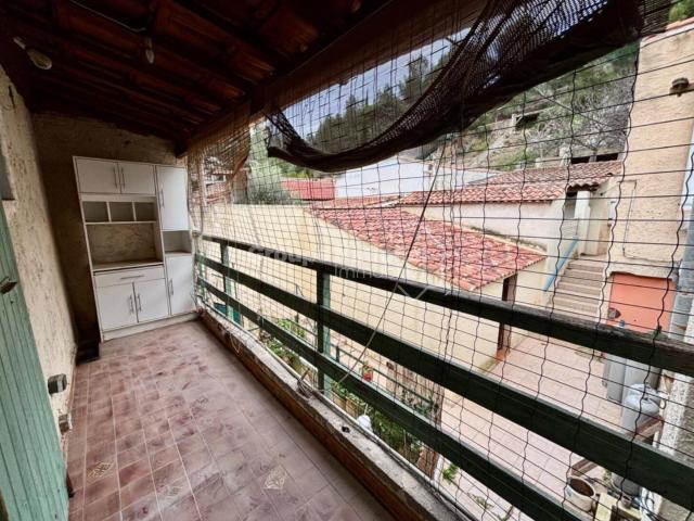 STUDIO NON MEUBLÉ AU COEUR DE LA CALANQUE DE LA VESSE !